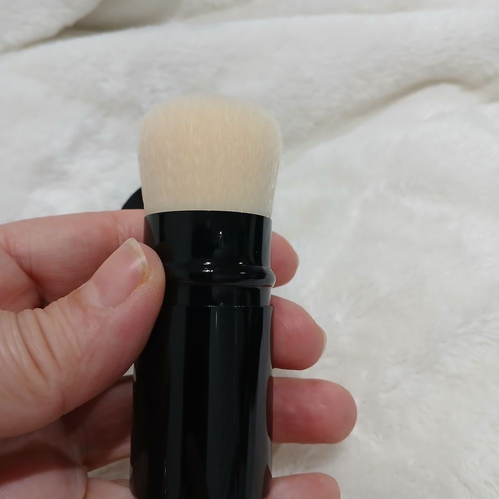Chanel Black Kabuki Makeup Brush - Picture 2 of 6